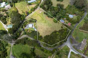 14 Campbell Road, TOTARA NORTH