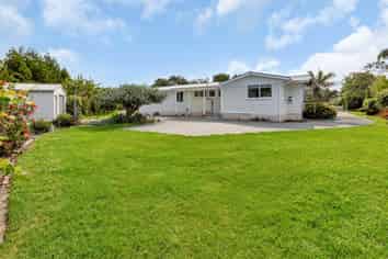 725 One Tree Point Road, One Tree Point