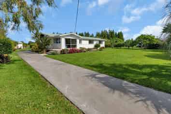 725 One Tree Point Road, One Tree Point