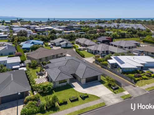 32 Reel Road, Athenree
