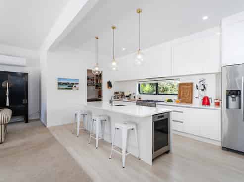 111 Benjamin Place, Matarangi