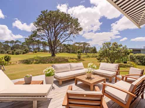 111 Benjamin Place, Matarangi