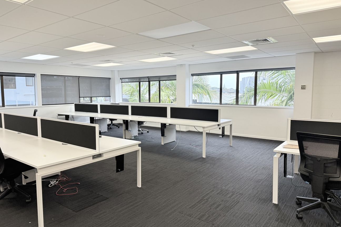 Takapuna Central Office, flexible sizes - Vista 6