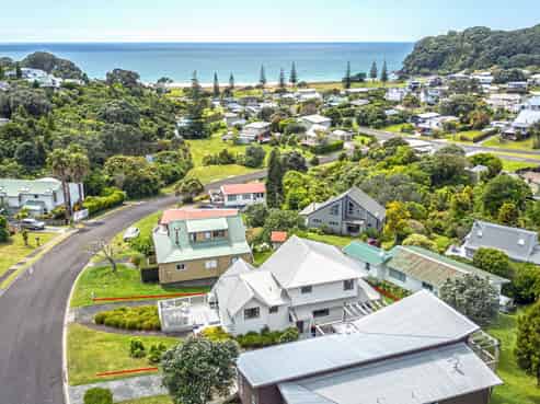 127 Tuna Place, Onemana