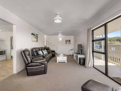 127 Tuna Place, Onemana