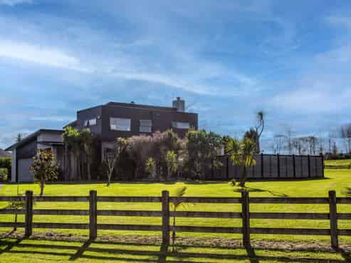 12 Aileron Rise, Dairy Flat