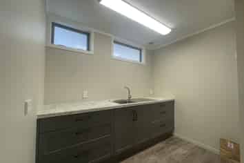 Prime Office Opportunity on Rosebank Road