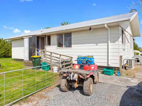 736 Thornton Road, Thornton