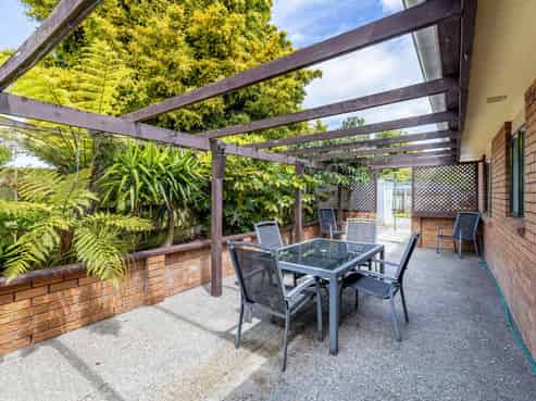 14 Barnett Drive, Marton