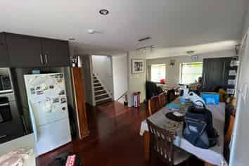 18 Stottholm Road, Titirangi