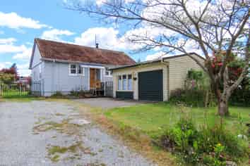 8 Conlon Street, Reefton