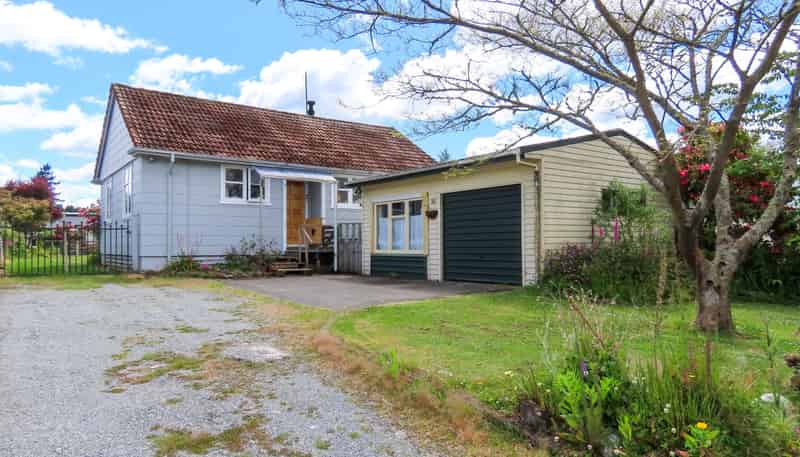 8 Conlon Street, Reefton
