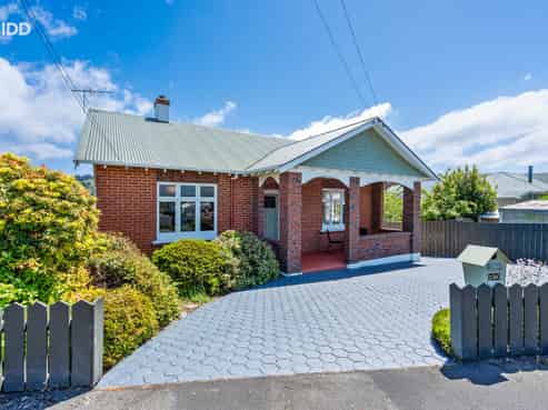 190 Kenmure Road, Kenmure