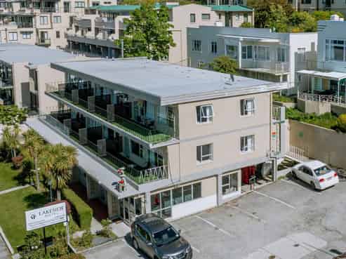 Prime Lakefront Accommodation Business for Sale