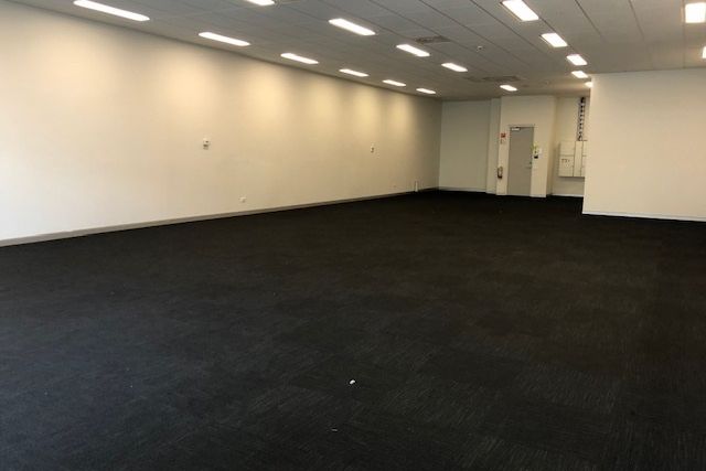 Central City Ground Floor Office/Retail - Изглед 4