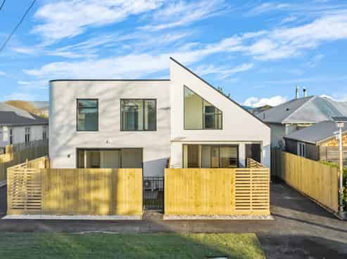 120 Edward Avenue, Edgeware