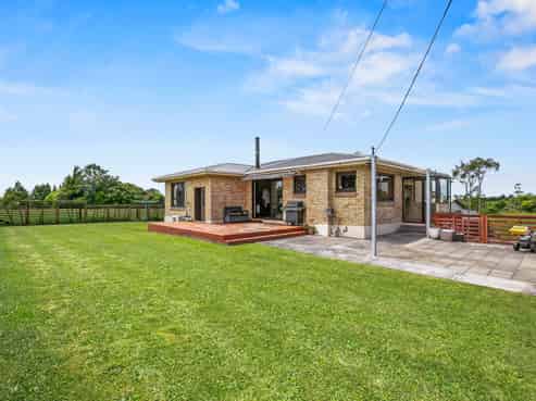303 Lepper Road Upper, Egmont Village