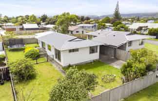 6B Sharda Grove, Paraparaumu Beach