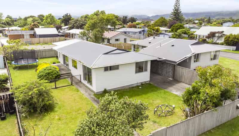 6B Sharda Grove, Paraparaumu Beach