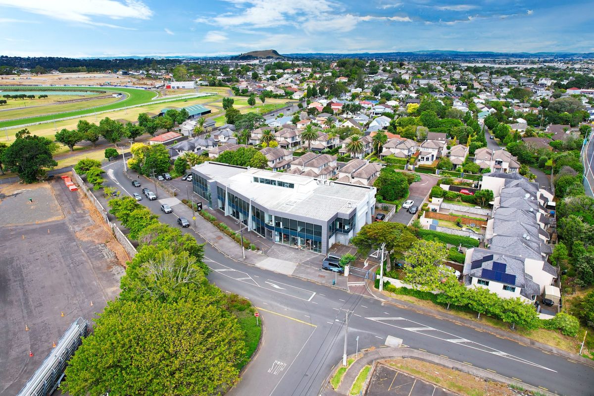 Suburban office retreat - Widok 6
