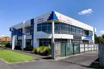 269m2 Office with High Visability | Birkenhead
