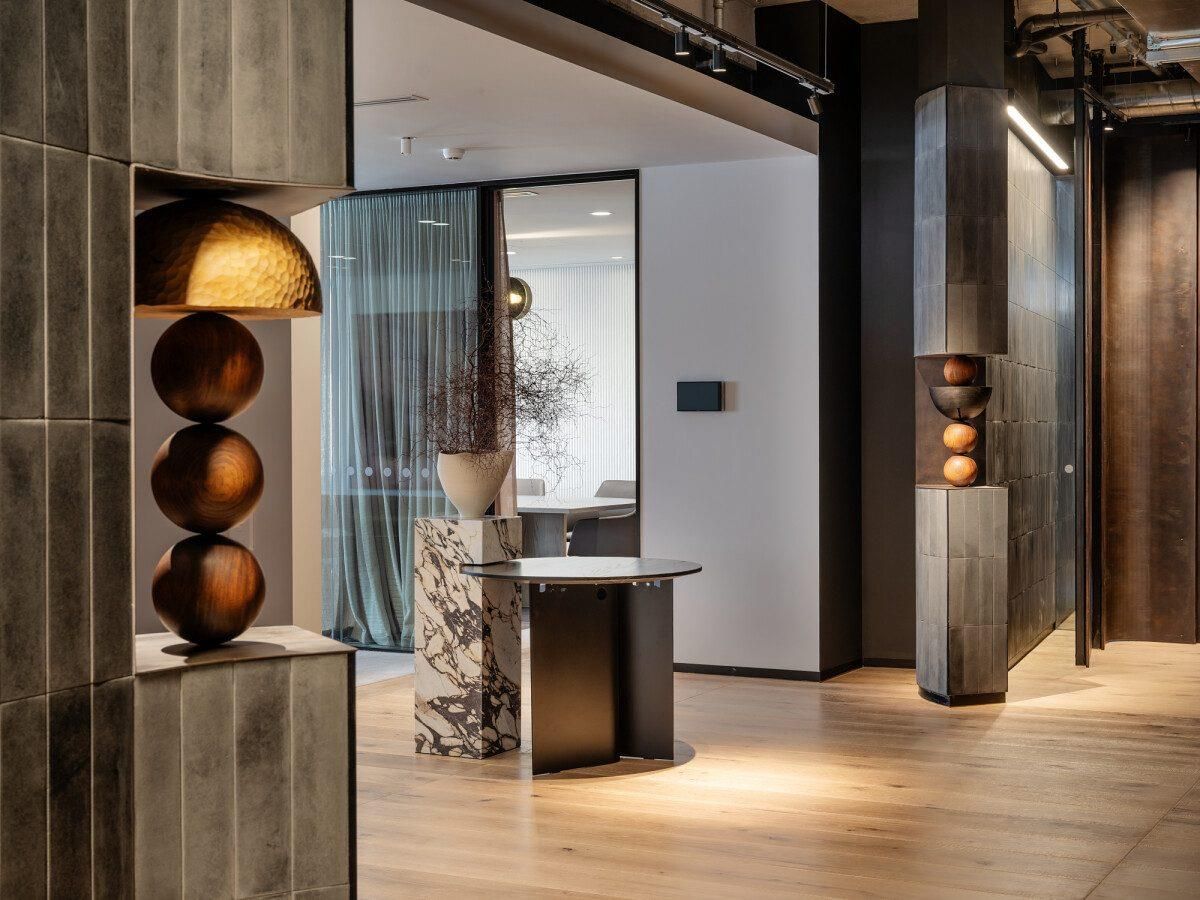 CBRE - Premium Suite in Aon Centre - Mehr