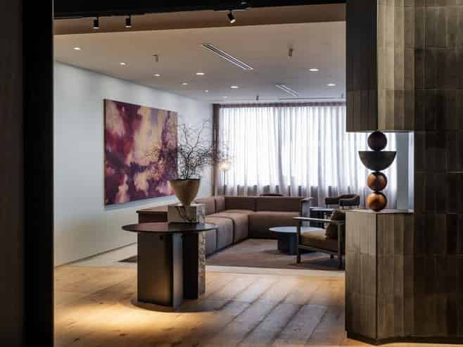 CBRE - Premium Suite in Aon Centre