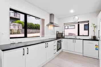 55A Simpson Road, Ranui