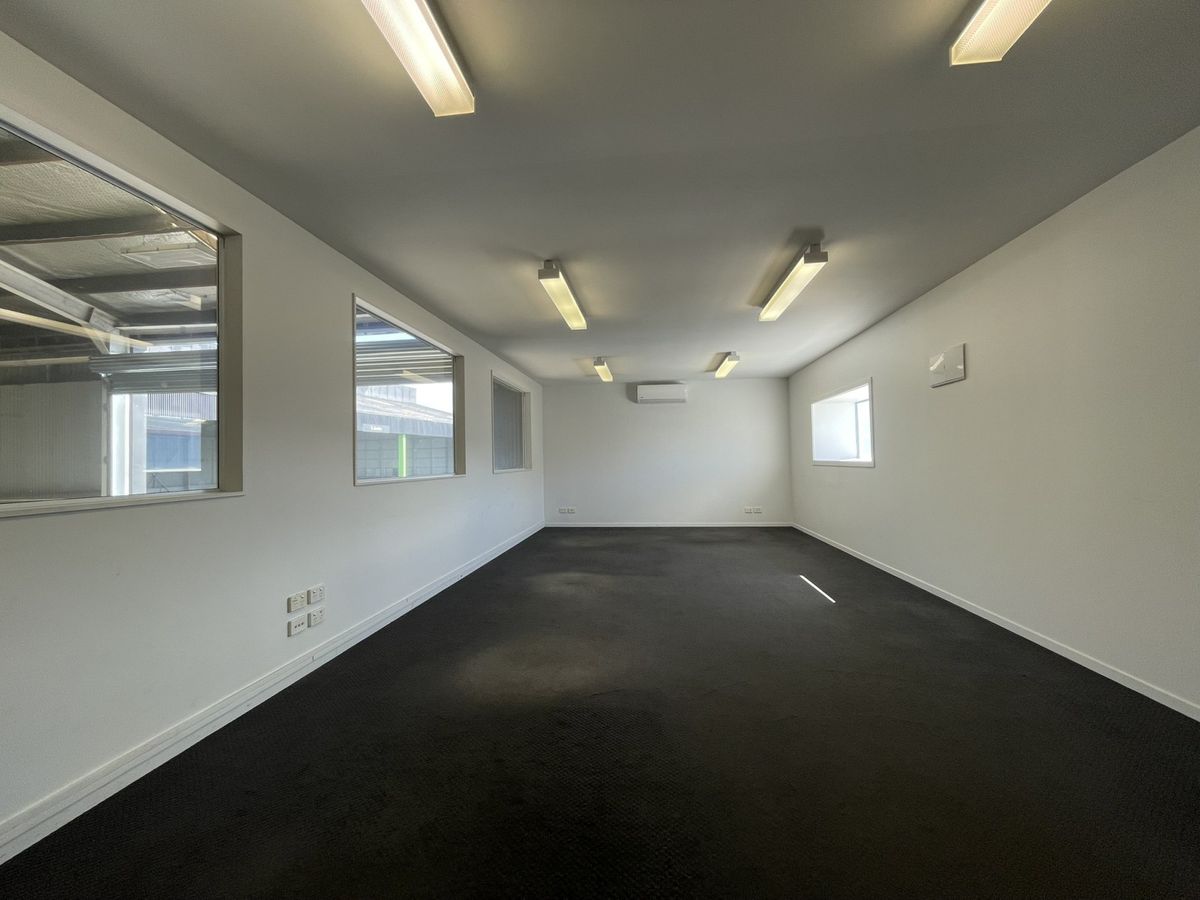 Road Front Penrose Industrial - Vista 6