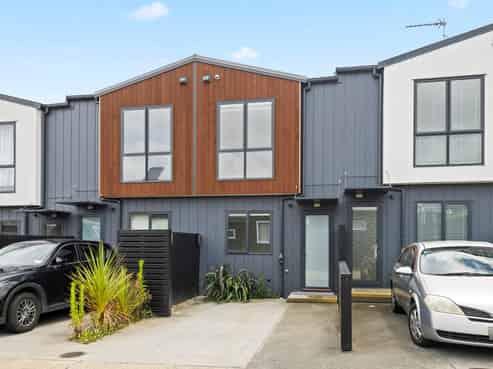 9 Bugle Road, Totara Park