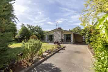 67 Te Moana Road, Waikanae Beach