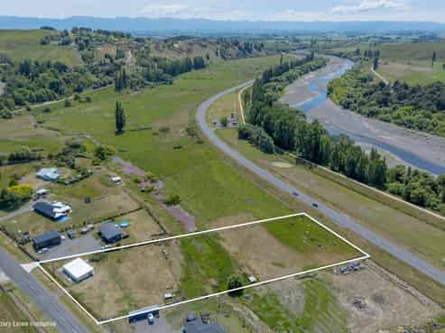 42 Pukeora Scenic Road, Waipukurau