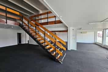 Retail Space on Great South Road