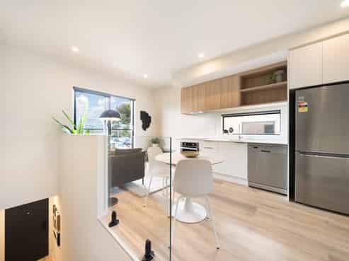 13A/92 and 13B/92 Cambridge Terrace, Waterloo