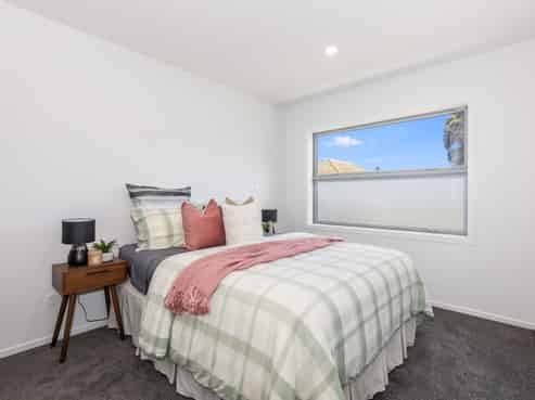 1/12 Mana Avenue, Titahi Bay