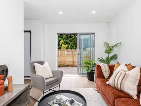 1/12 Mana Avenue, Titahi Bay