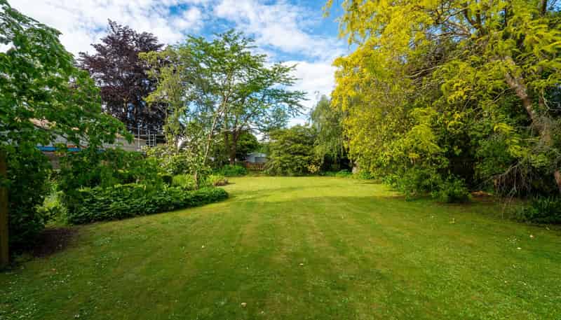 86 Kuratawhiti Street, Greytown