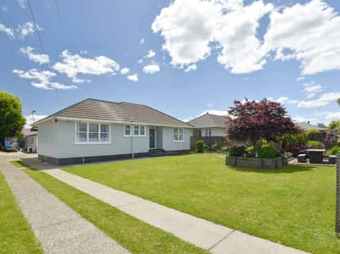 11 Puriri Crescent, Hillcrest