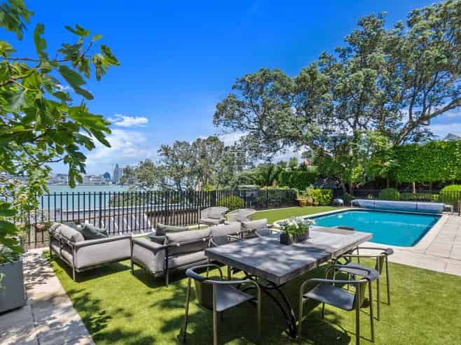 11 Stanley Point Road, Devonport