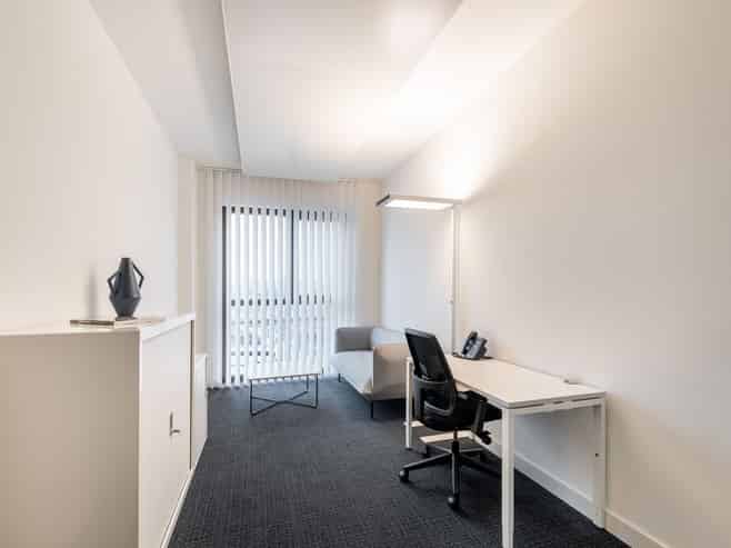 Private office for one in Regus 125 Queen street