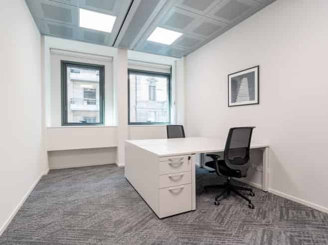 Private office for three in Regus 125 Queen Street