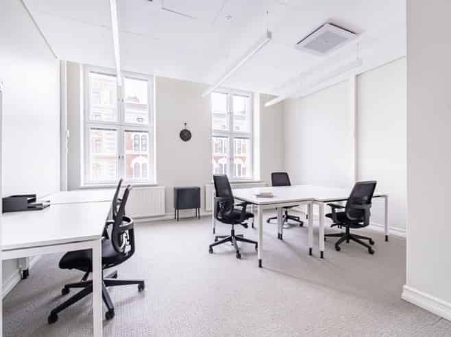 Private office for five in Regus 125 Queen street