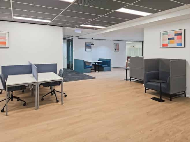 Private office for five in Regus 125 Queen street
