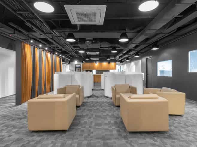 Open plan office space for 10 in 125 Queen Street