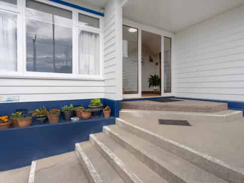 33 Wellington Street, Enfield