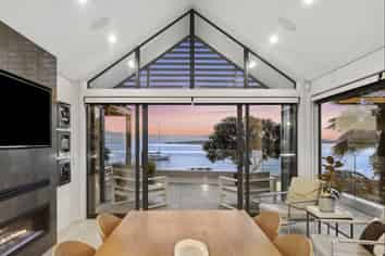 333 Wakefield Quay, Stepneyville