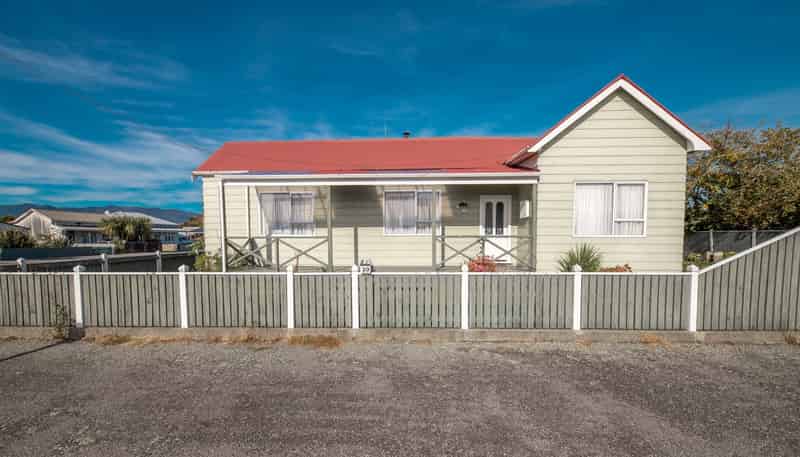 30 Henley Street, Westport