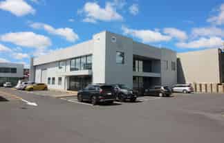 Pure office on Piermark - available now!