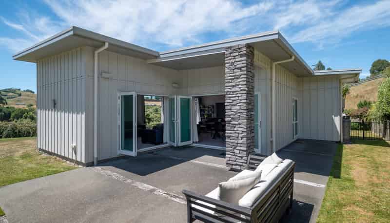75 Dalmore Way, Acacia Bay