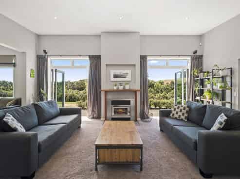 75 Dalmore Way, Acacia Bay